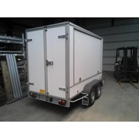 Gesloten bakaanhangwagen dubbelas geremd 1500kg-3mx1m52x1m80